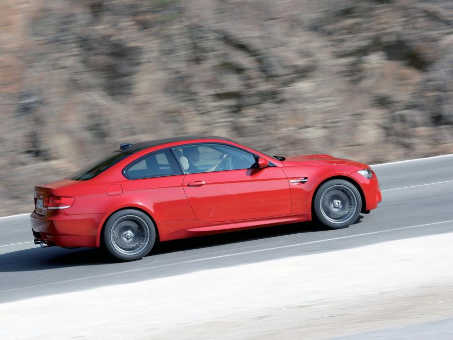  BMW M3 Coupe (E92) 2007 года  (фото 3 из 44)
